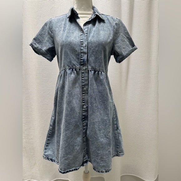 Denim Short Sleeve Dress - Picture 3 of 4